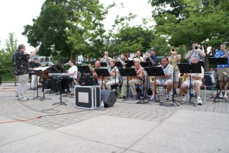 Hark Up playing on the plaza